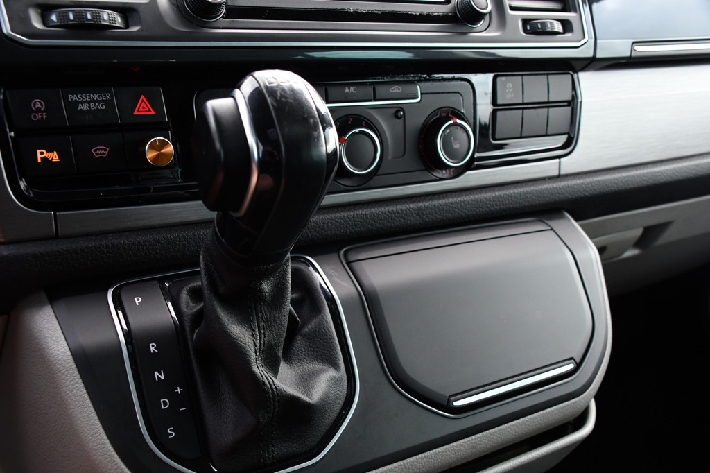 Volkswagen Transporter 2.0 TDI L2H1 DC 4Motion Highline Adaptieve Cruise, LED, 204pk, Automaat, 4x4, Leder, Multimedia, 2 x Schuifdeur, Sensoren, Uniek! 17