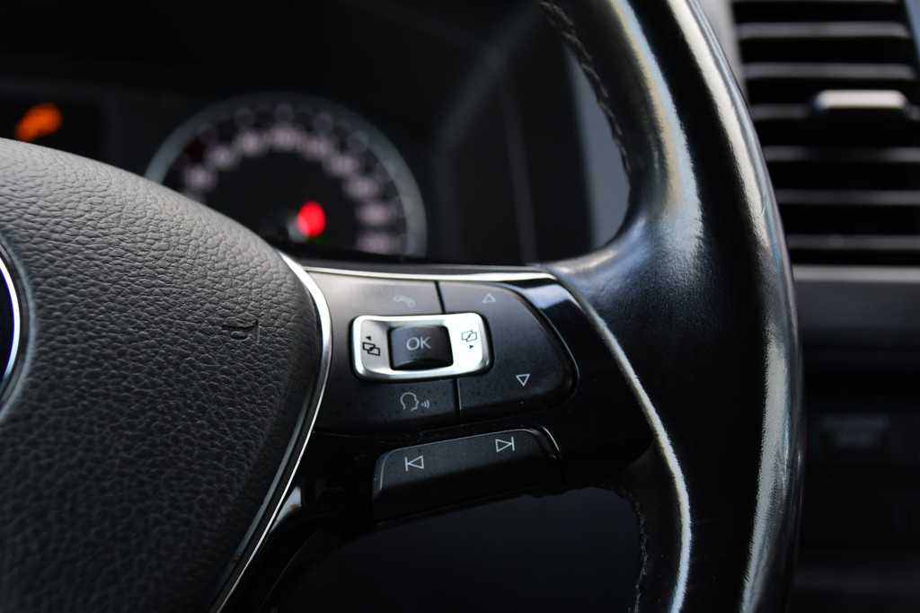 Volkswagen Transporter 2.0 TDI L2H1 DC 4Motion Highline Black Edition Camera, Cruise, Automaat, Multimedia, 204Pk, 2 x schuifdeur, LED, Uniek! 17