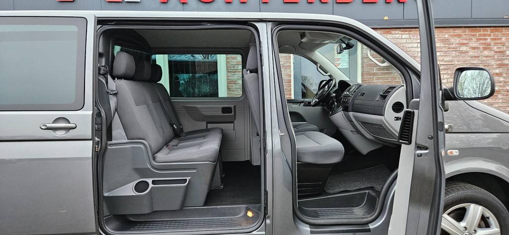 Volkswagen Transporter 2.0 TDI L2H1 DC Comfortline Dubbele Cabine! Mooie/Nette Bus! 140PK! 6-Zitplaatsen! 12