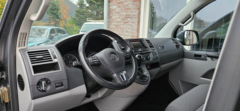 Volkswagen Transporter 2.0 TDI L2H1 DC Comfortline Dubbele Cabine! Mooie/Nette Bus! 140PK! 6-Zitplaatsen! 18