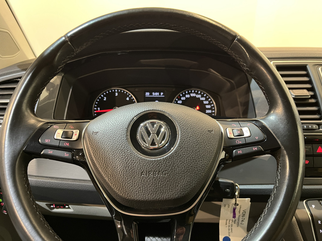 Volkswagen Transporter 2.0 TDI L2H1 DC Dubbel Cabine 204 PK Automaat / Schuifdeur L + R / Airco / Cruise Control / CarPlay / Trekhaak / Camera / Leder / Navigatie 13