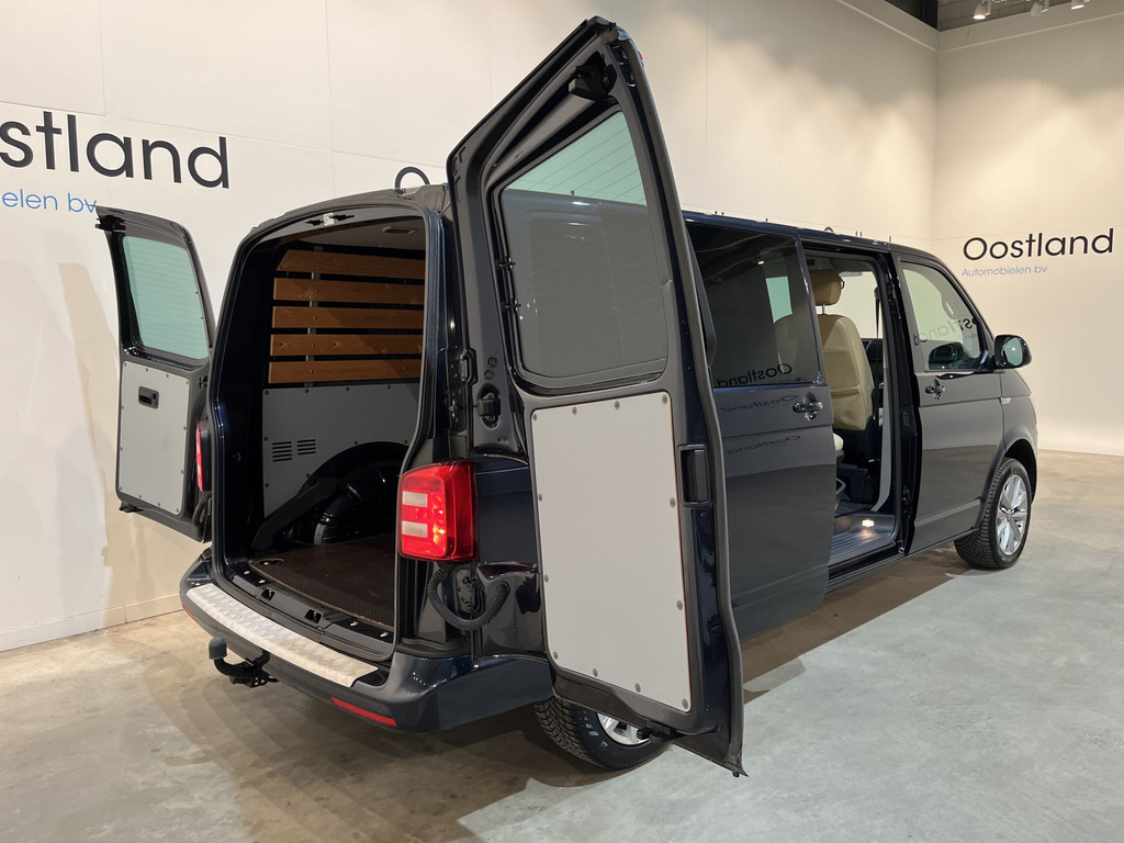 Volkswagen Transporter 2.0 TDI L2H1 DC Dubbel Cabine 204 PK Automaat / Schuifdeur L + R / Airco / Cruise Control / CarPlay / Trekhaak / Camera / Leder / Navigatie 7