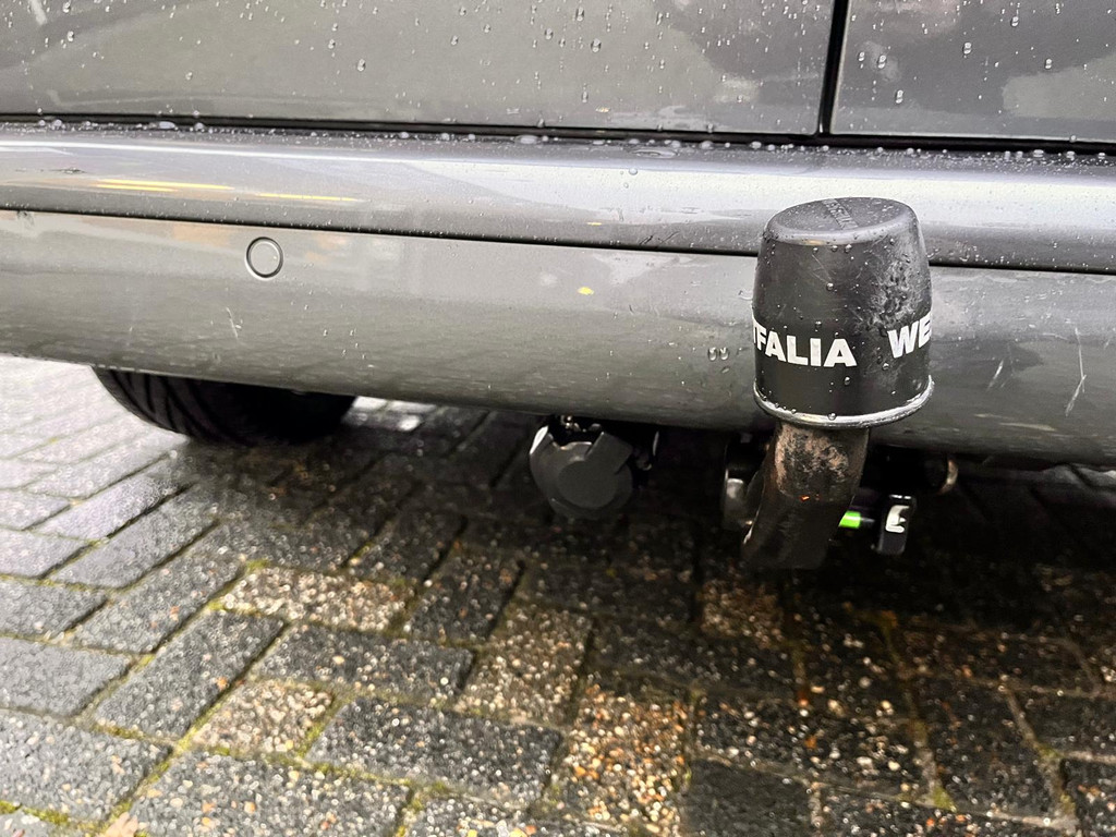 Volkswagen Transporter 2.0 TDI L2H1 DC Highline 15