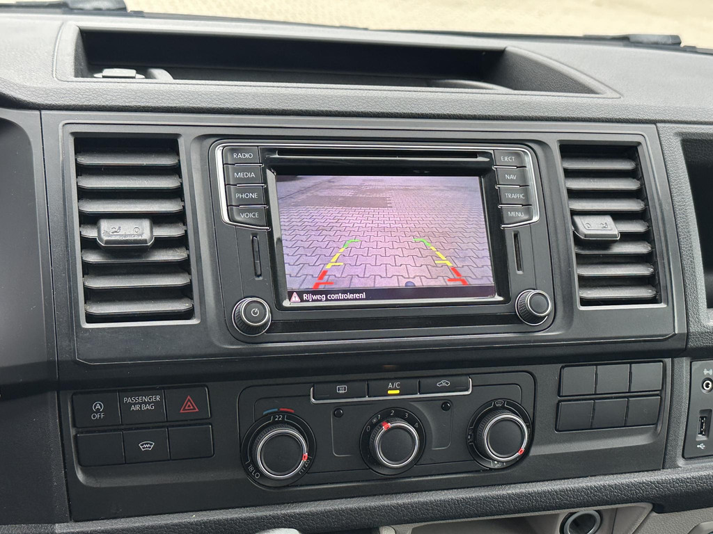 Volkswagen Transporter 2.0 TDI L2H1 DC Highline Dubbele cabine automaat 7