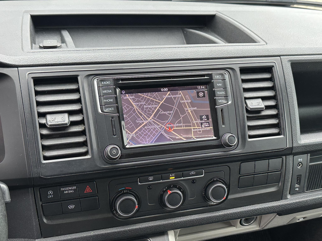 Volkswagen Transporter 2.0 TDI L2H1 DC Highline Dubbele cabine automaat 8