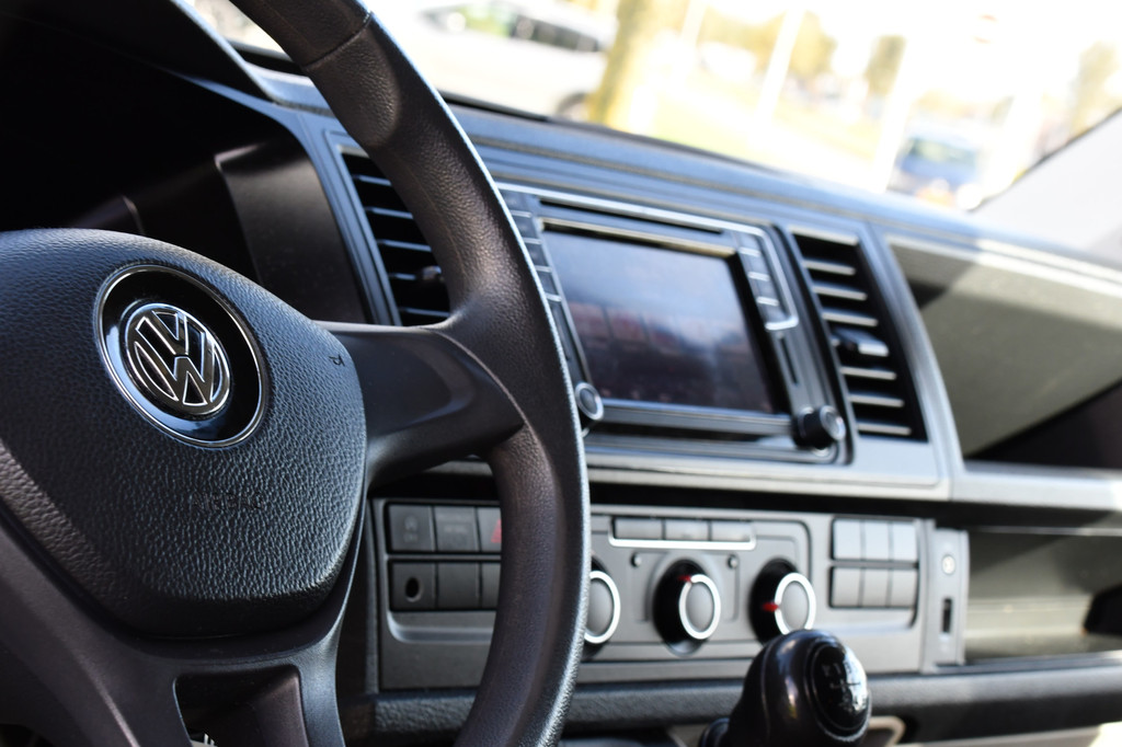 Volkswagen Transporter 2.0 TDI L2H1 DC PB Edition Carplay, Trekhaak, Airco, 150pk, Multimedia, Euro 6,Uniek! 13