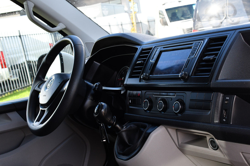 Volkswagen Transporter 2.0 TDI L2H1 DC PB Edition Carplay, Trekhaak, Airco, 150pk, Multimedia, Euro 6,Uniek! 15