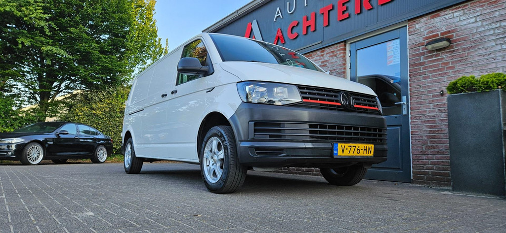 Volkswagen Transporter 2.0 TDI L2H1 Economy Trekhaak! Airco! NAP! Lang! Leuke Bus! 13