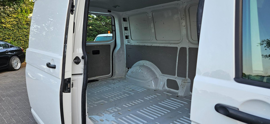 Volkswagen Transporter 2.0 TDI L2H1 Economy Trekhaak! Airco! NAP! Lang! Leuke Bus! 20