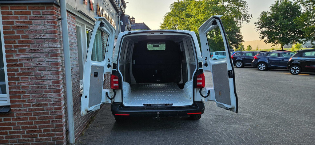 Volkswagen Transporter 2.0 TDI L2H1 Economy Trekhaak! Airco! NAP! Lang! Leuke Bus! 21
