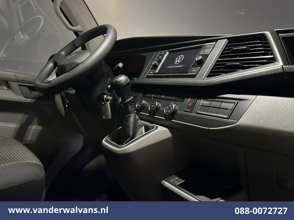 Volkswagen Transporter 2.0 TDI L2H1 Euro6 Airco | Apple Carplay | Android Auto | Trekhaak | Cruisecontrol Parkeersensoren 12