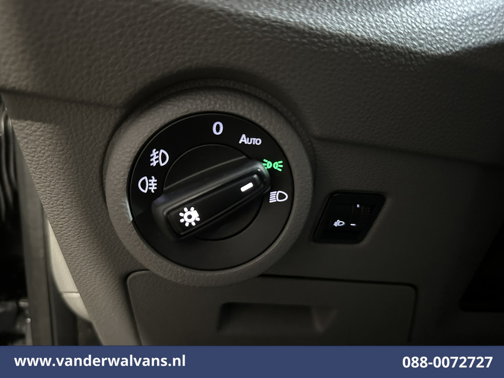 Volkswagen Transporter 2.0 TDI L2H1 Euro6 Airco | Apple Carplay | Android Auto | Trekhaak | Cruisecontrol Parkeersensoren 15