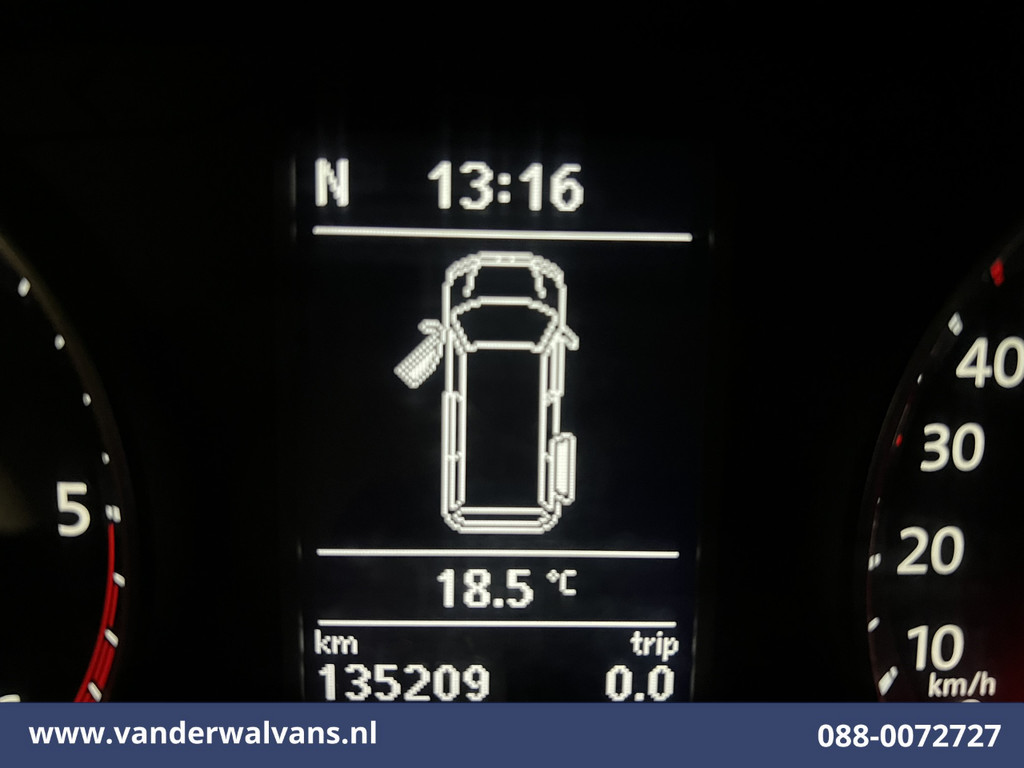 Volkswagen Transporter 2.0 TDI L2H1 Euro6 Airco | Navigatie | Apple Carplay | Android Auto | Cruisecontrol Trekhaak, Sidebars, LM velgen, Bijrijdersbank 19