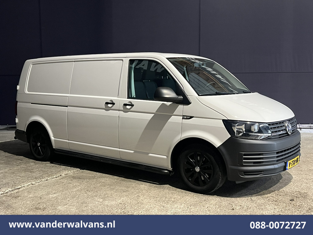 Volkswagen Transporter 2.0 TDI L2H1 Euro6 Airco | Navigatie | Apple Carplay | Android Auto | Cruisecontrol Trekhaak, Sidebars, LM velgen, Bijrijdersbank 9
