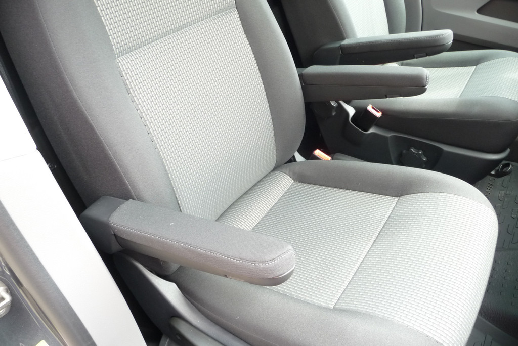 Volkswagen Transporter 2.0 TDI L2H1 Highline Autm. 204pk 2 schuifdeuren , achterdeuren BPM vrij 14