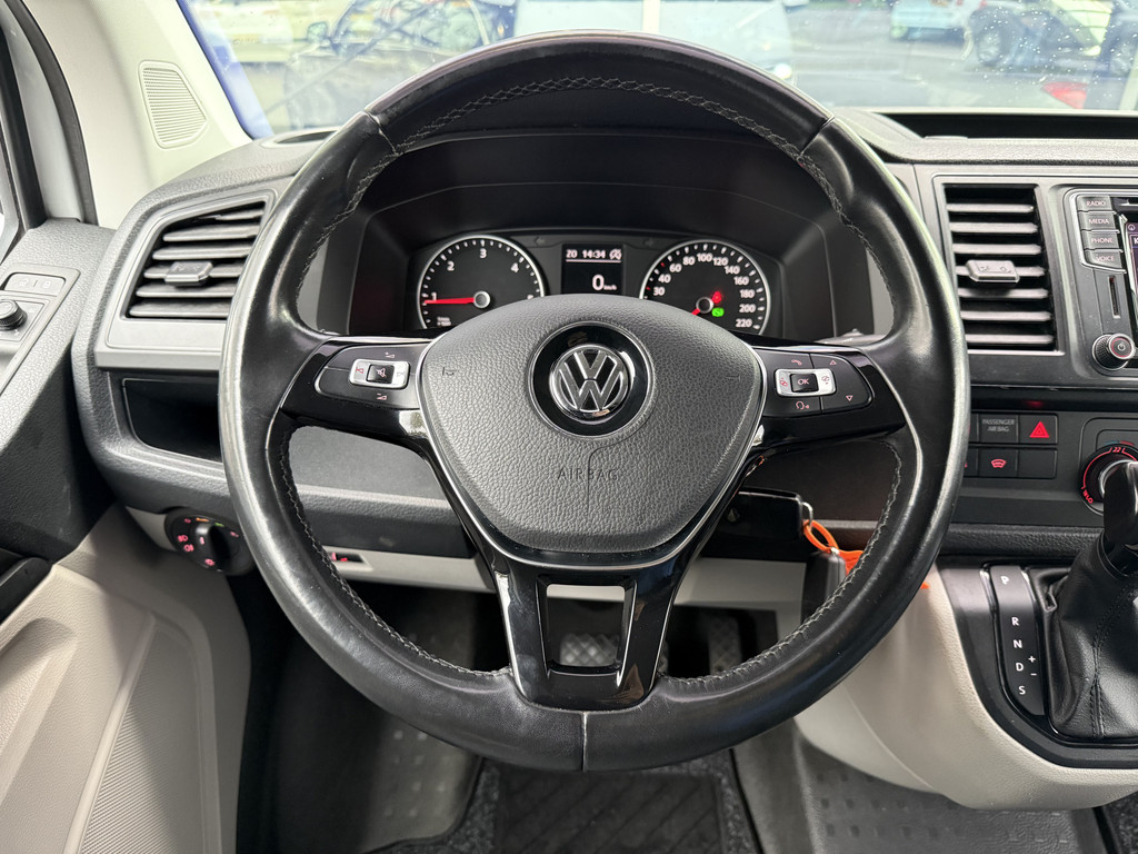 Volkswagen Transporter 2.0 TDI L2H1 Highline | NL-auto | 1e Eig | Parelmoer wit | LED | Navi | Trekhaak | PDC 14