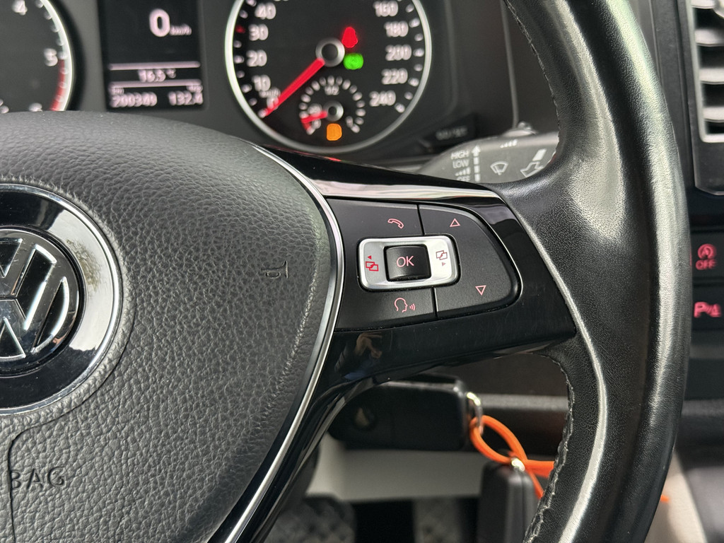 Volkswagen Transporter 2.0 TDI L2H1 Highline | NL-auto | 1e Eig | Parelmoer wit | LED | Navi | Trekhaak | PDC 16