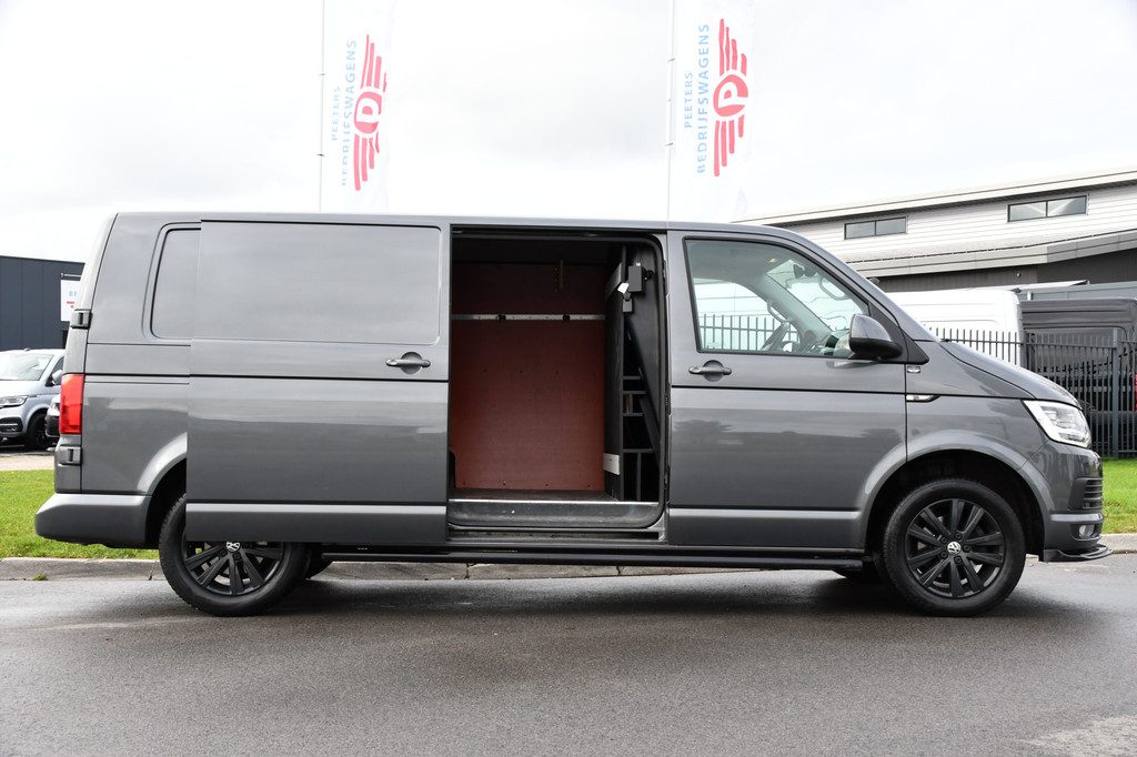 Volkswagen Transporter 2.0 TDI L2H1 PB Edition Adaptieve Cruise, LED, 150pk, Carplay, Sensoren, Trekhaak, Automaat, multimedia, Uniek! 11