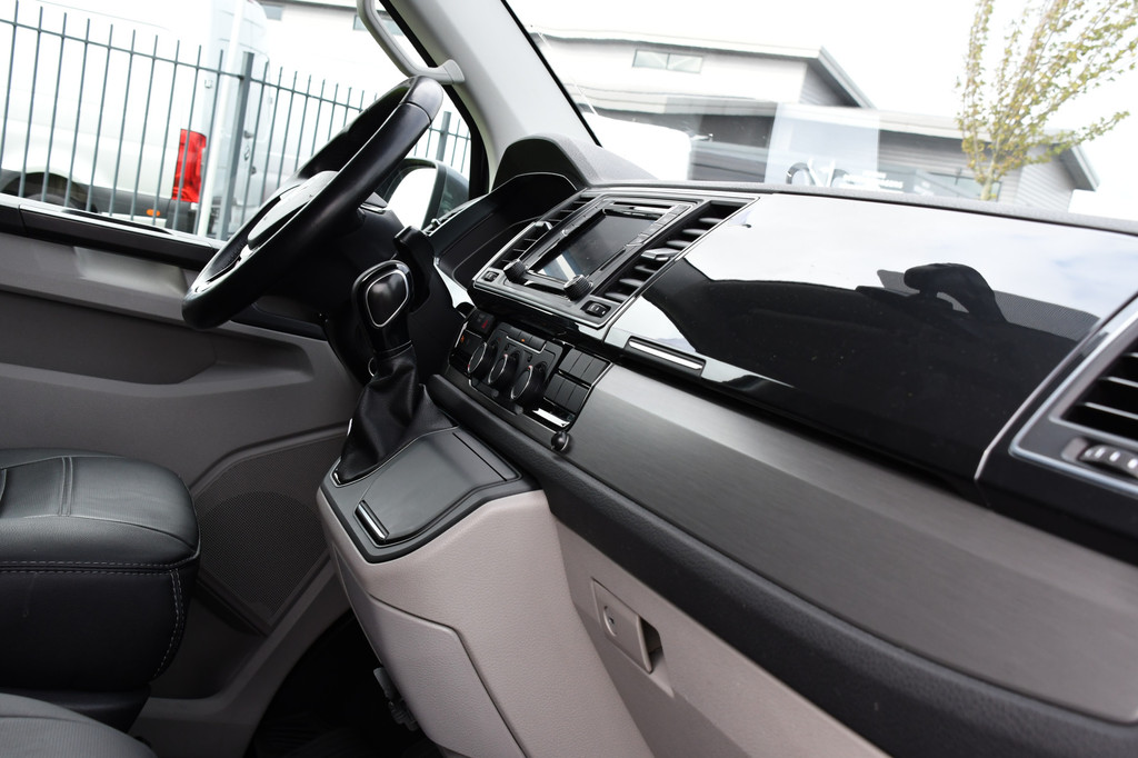 Volkswagen Transporter 2.0 TDI L2H1 PB Edition Adaptieve Cruise, LED, 150pk, Carplay, Sensoren, Trekhaak, Automaat, multimedia, Uniek! 13
