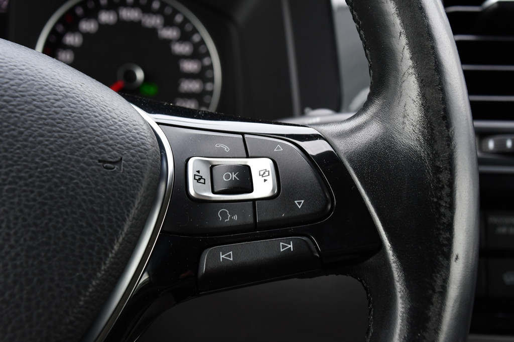 Volkswagen Transporter 2.0 TDI L2H1 PB Edition Adaptieve Cruise, LED, 150pk, Carplay, Sensoren, Trekhaak, Automaat, multimedia, Uniek! 20