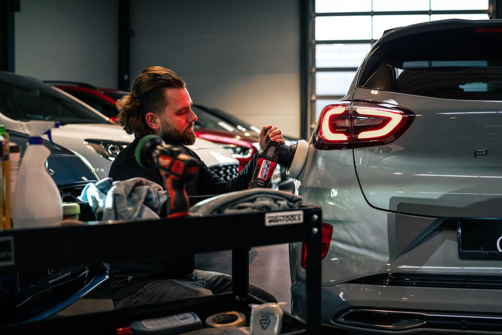 Volkswagen Transporter 2.0 TDI L2H2 / 204 PK / MARGE / ADD-Cruise / NAVI + Camera / Trekhaak / 2x Elek-Schuifdeuren / Leder + Verw 11