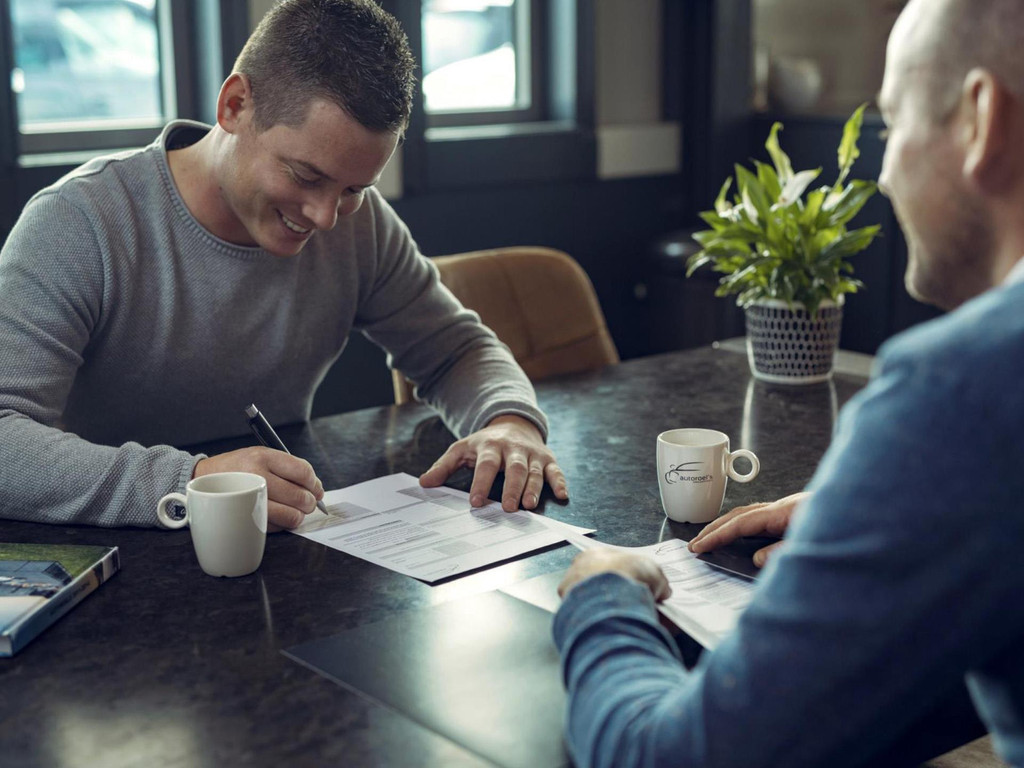 Volkswagen Transporter 2.0 TDI L2H2 / 204 PK / MARGE / ADD-Cruise / NAVI + Camera / Trekhaak / 2x Elek-Schuifdeuren / Leder + Verw 16