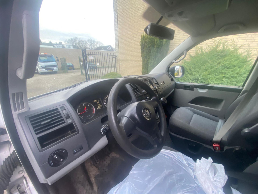 Volkswagen Transporter 2.0 TDI L2H2 AIRCO 12
