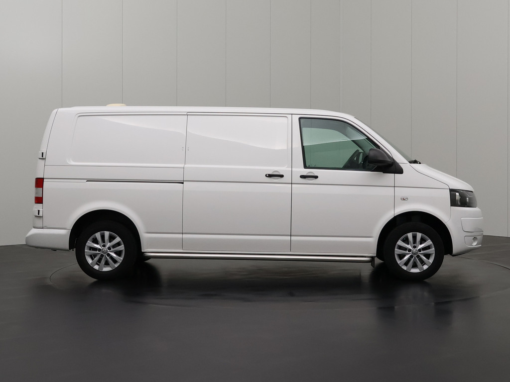 Volkswagen Transporter 2.0TDI Lang Achterdeuren | Airco | 3-Persoons | Betimmering | Trekhaak 13
