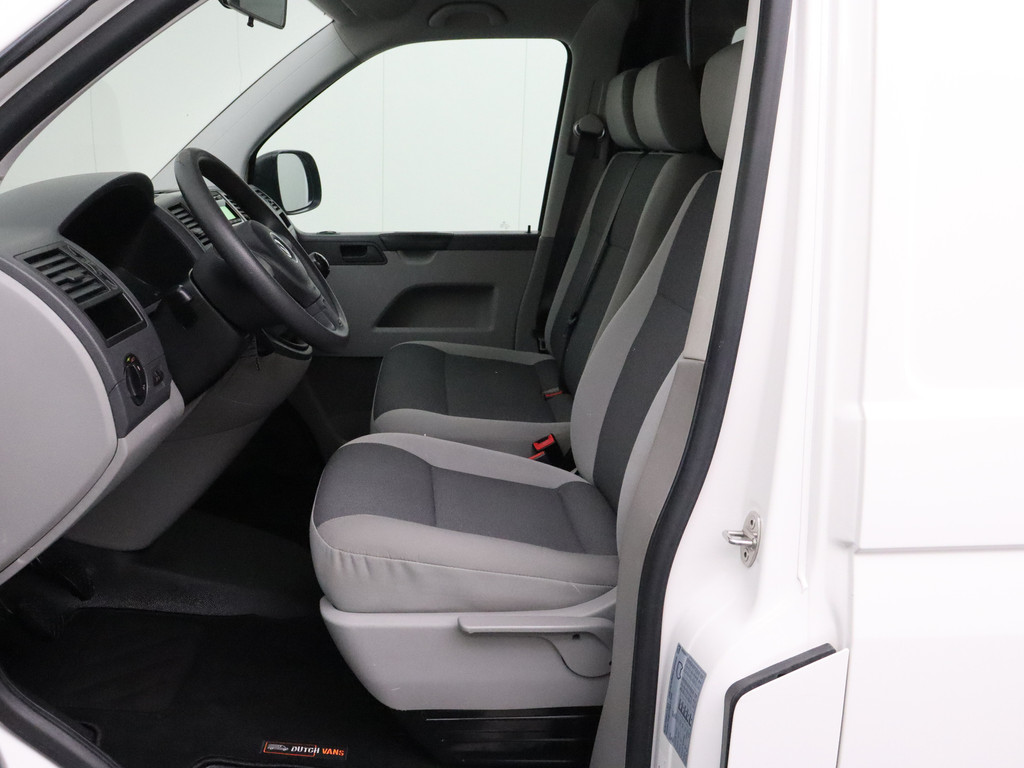 Volkswagen Transporter 2.0TDI Lang Achterdeuren | Airco | 3-Persoons | Betimmering | Trekhaak 17