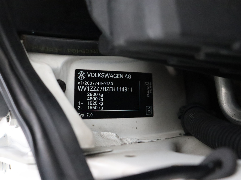 Volkswagen Transporter 2.0TDI Lang Achterdeuren | Airco | 3-Persoons | Betimmering | Trekhaak 20