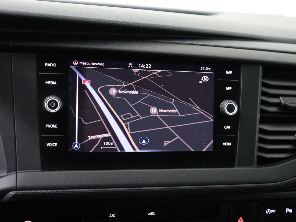 Volkswagen Transporter 2.0TDI Lang Highline | Navigatie | Camera | 3-Persoons | Airco | Cruise 17