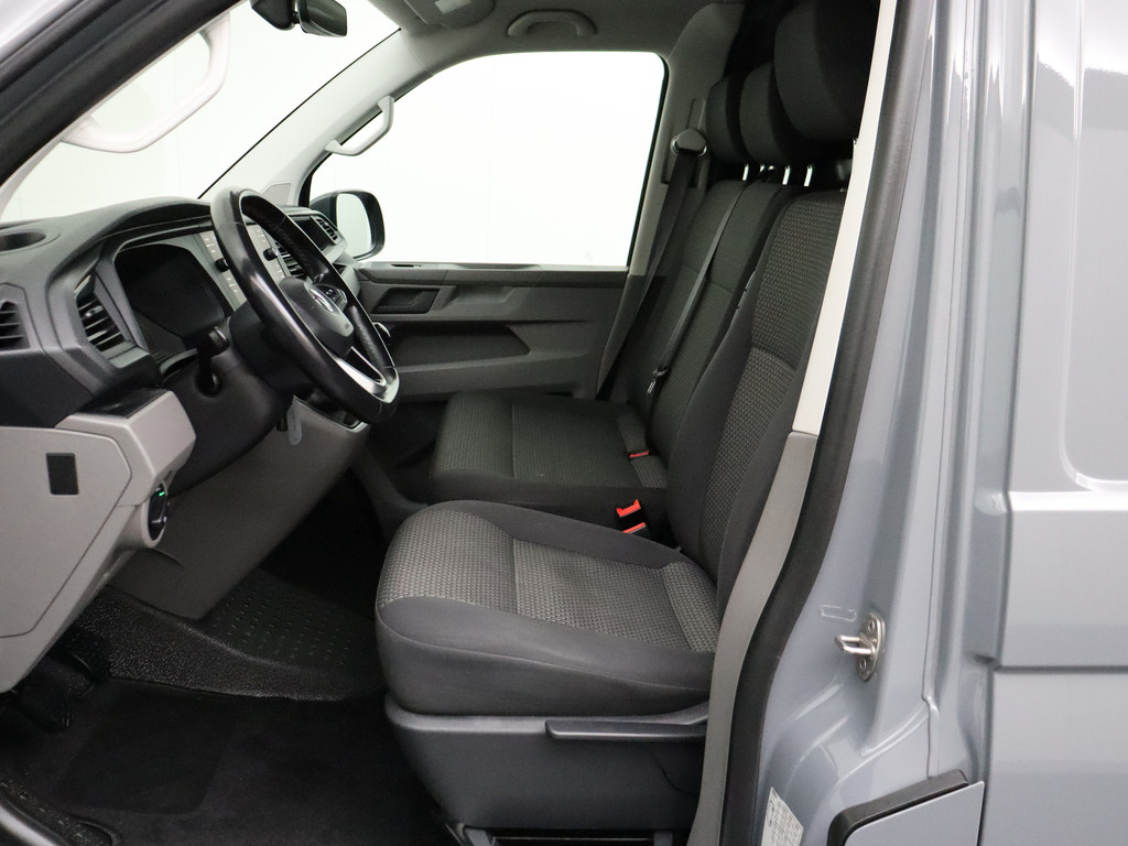 Volkswagen Transporter 2.0TDI Lang Highline | Navigatie | Camera | 3-Persoons | Airco | Cruise 19