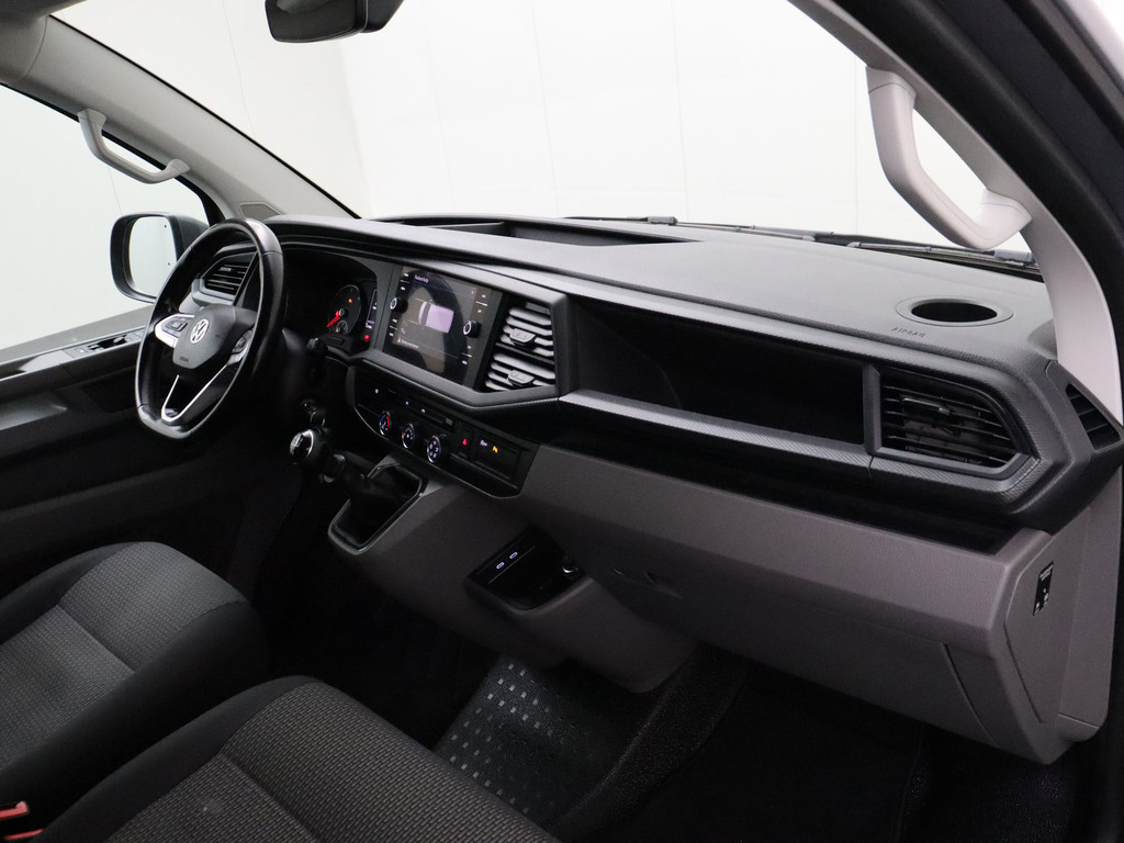 Volkswagen Transporter 2.0TDI Lang Highline | Navigatie | Camera | 3-Persoons | Airco | Cruise 20