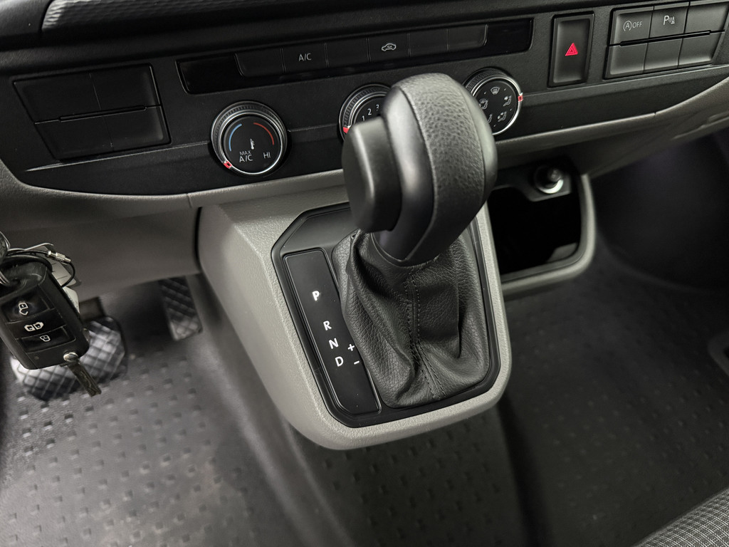 Volkswagen Transporter 2.0TDi 150PK DSG Automaat Lang Business Highline | Navigatie | Camera | Airco | Cruise | 3-Zits 17