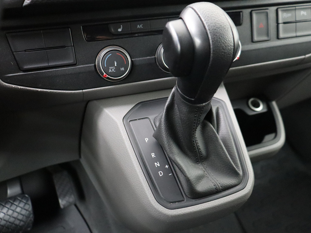 Volkswagen Transporter 2.0TDi 150PK DSG Automaat Lang | Navigatie | Camera | Airco | Cruise | 3-Persoons 15