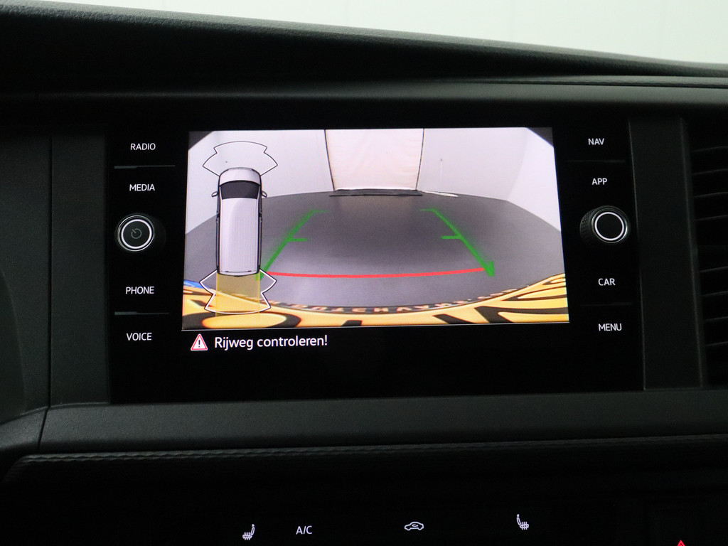 Volkswagen Transporter 2.0TDi 150PK DSG Automaat Lang | Navigatie | Camera | Airco | Cruise | 3-Persoons 18