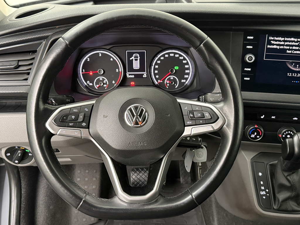 Volkswagen Transporter 2.0TDi 150PK DSG Automaat Lang | Navigatie | Camera | Airco | Cruise | 3-Persoons | Trekhaak 14
