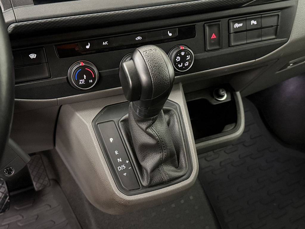 Volkswagen Transporter 2.0TDi 150PK DSG Automaat Lang | Navigatie | Camera | Airco | Cruise | 3-Persoons | Trekhaak 15