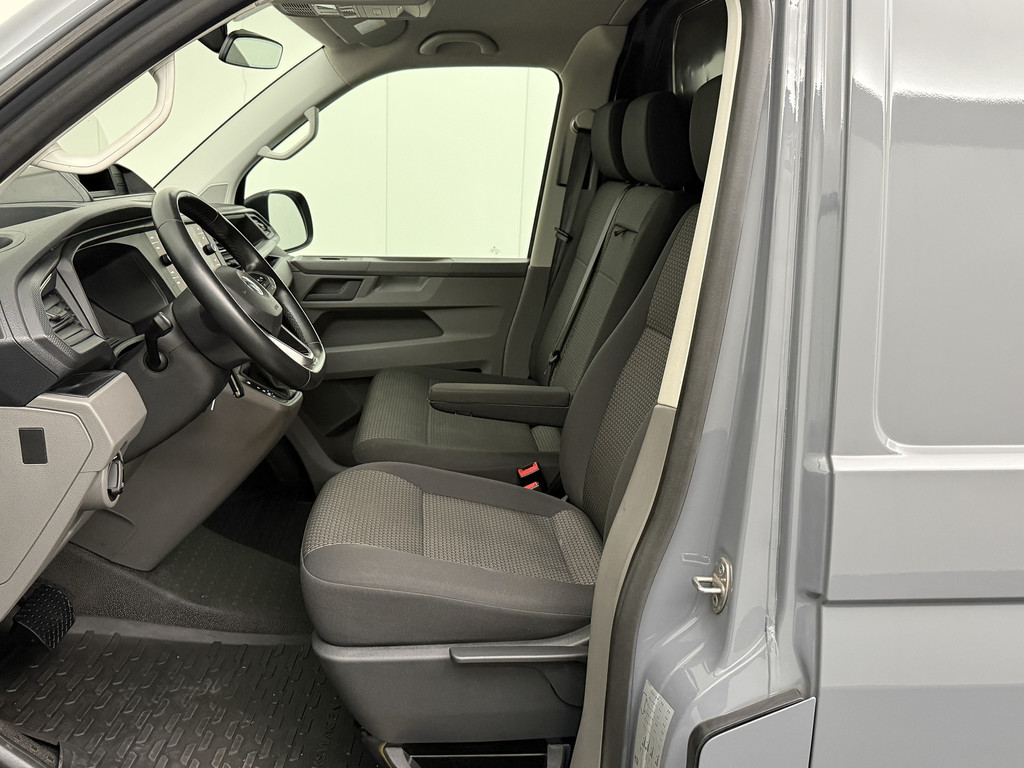 Volkswagen Transporter 2.0TDi 150PK DSG Automaat Lang | Navigatie | Camera | Airco | Cruise | 3-Persoons | Trekhaak 20