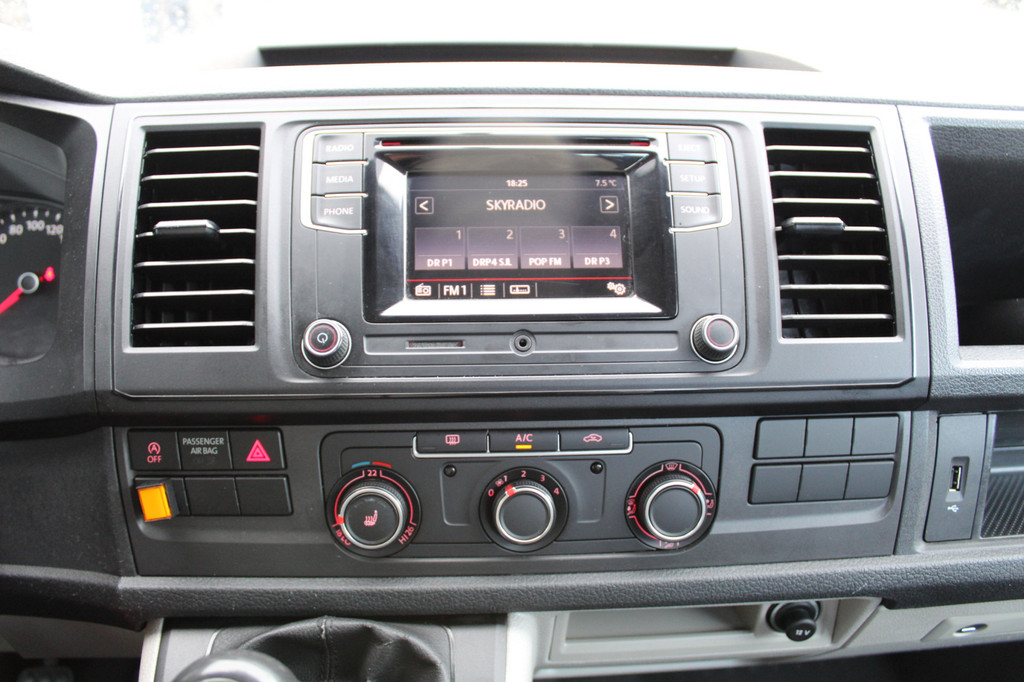 Volkswagen Transporter 2.0 TSI 150Pk L2H1 | BENZINE | Pick up | 1e eigenaar 14