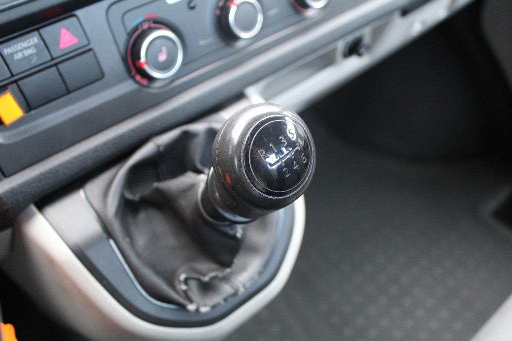 Volkswagen Transporter 2.0 TSI 150Pk L2H1 | BENZINE | Pick up | 1e eigenaar 17