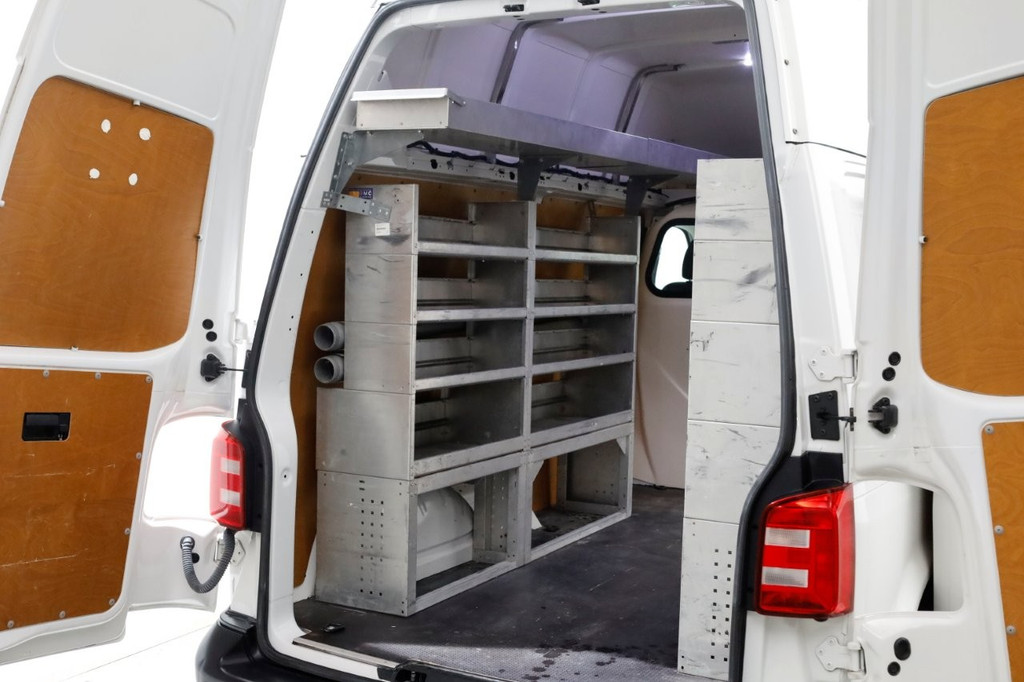 Volkswagen Transporter 2.0 TSI 150pk Benzine L2H3 Trendline Airco/Camera/Camper? BPM-VRIJ 03-2019 11