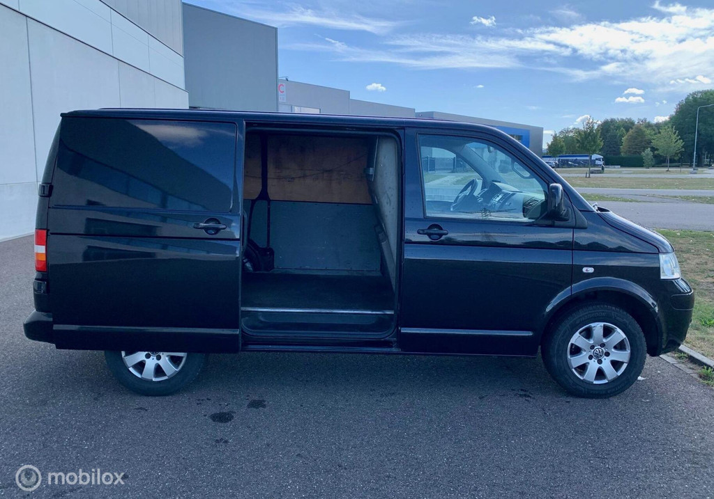 Volkswagen Transporter 2.5 TDI AUTOMAAT EUR3999,- + 21% BTW 12