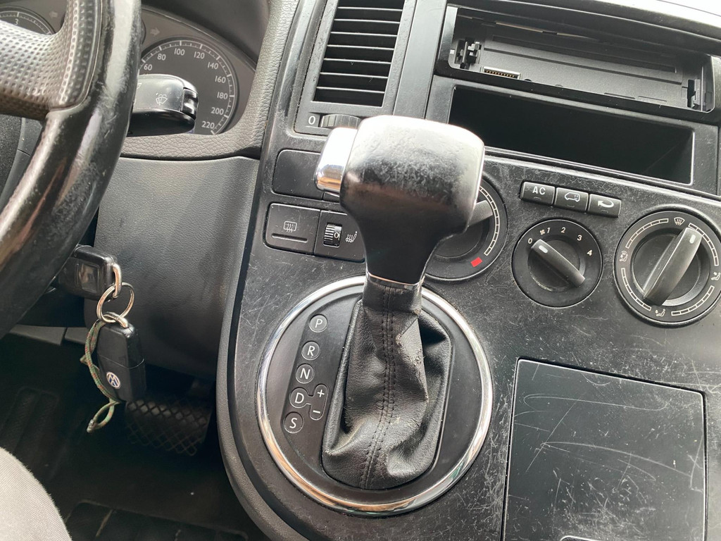 Volkswagen Transporter 2.5 TDI Multivan * AC* Automaat * 168.400 KM NAP * Cruise Control * Airbag * 6 bak * Schuifdak* 2x Zijdeur* 10