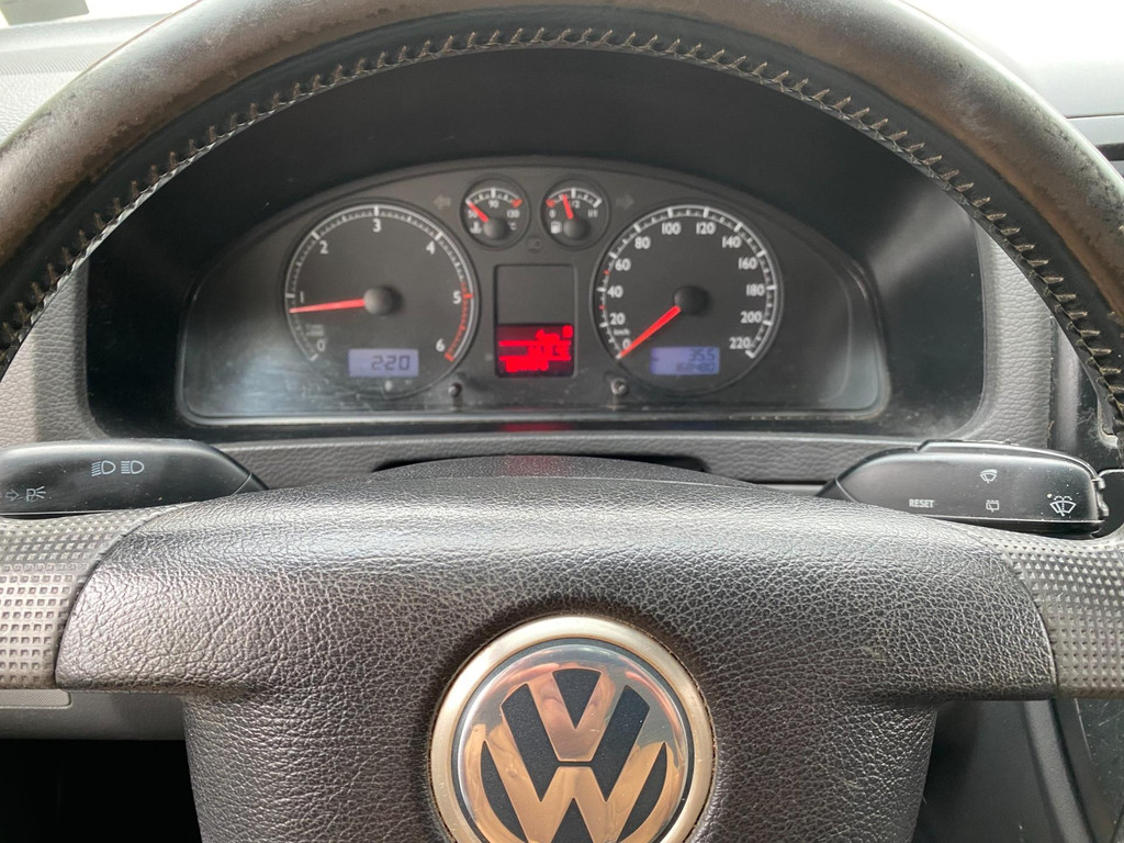 Volkswagen Transporter 2.5 TDI Multivan * AC* Automaat * 168.400 KM NAP * Cruise Control * Airbag * 6 bak * Schuifdak* 2x Zijdeur* 9