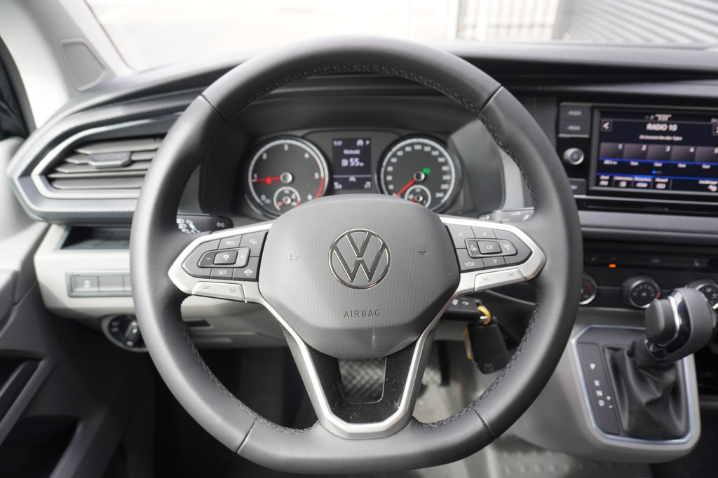 Volkswagen Transporter 30 | L2H1 | 4-Motion 150 pk DSG | Dubbele schuifdeur | Achteruitrijcamera | Adapative Cruise Control | LED koplampen | 16