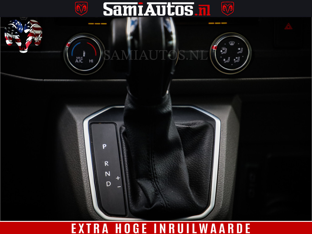 Volkswagen Transporter Bulli 2.0 TDI L2H1 30 DC | Full Led | 20 Inch Wielen | Dubbele Cabine | Nardo Grey | 5 Perssons | Trekhaak | 17