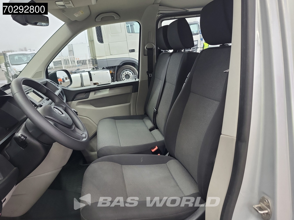 Volkswagen Transporter COMING SOON! Personenvervoer L2H1 Trekhaak Navi Airco Cruise Camera Parkeersensoren Kombi TV Taxi Euro6 Airco Dubbel cabine Cruise control 12