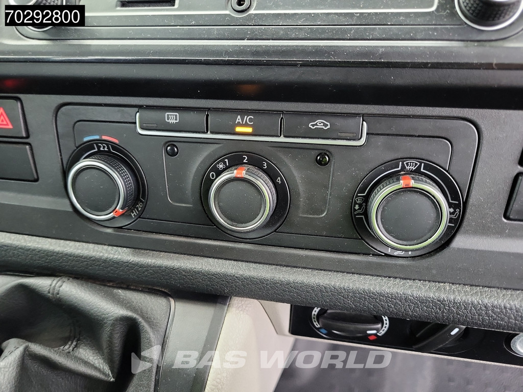 Volkswagen Transporter COMING SOON! Personenvervoer L2H1 Trekhaak Navi Airco Cruise Camera Parkeersensoren Kombi TV Taxi Euro6 Airco Dubbel cabine Cruise control 16