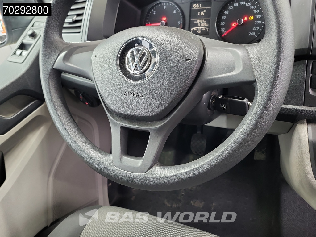 Volkswagen Transporter COMING SOON! Personenvervoer L2H1 Trekhaak Navi Airco Cruise Camera Parkeersensoren Kombi TV Taxi Euro6 Airco Dubbel cabine Cruise control 19